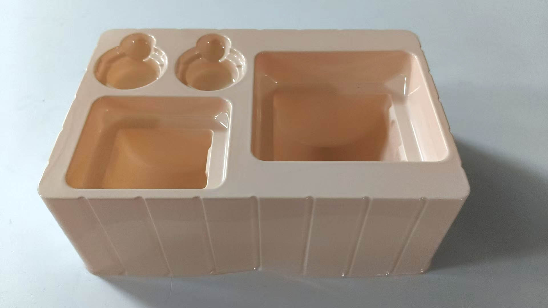 pet化妆品吸塑内托