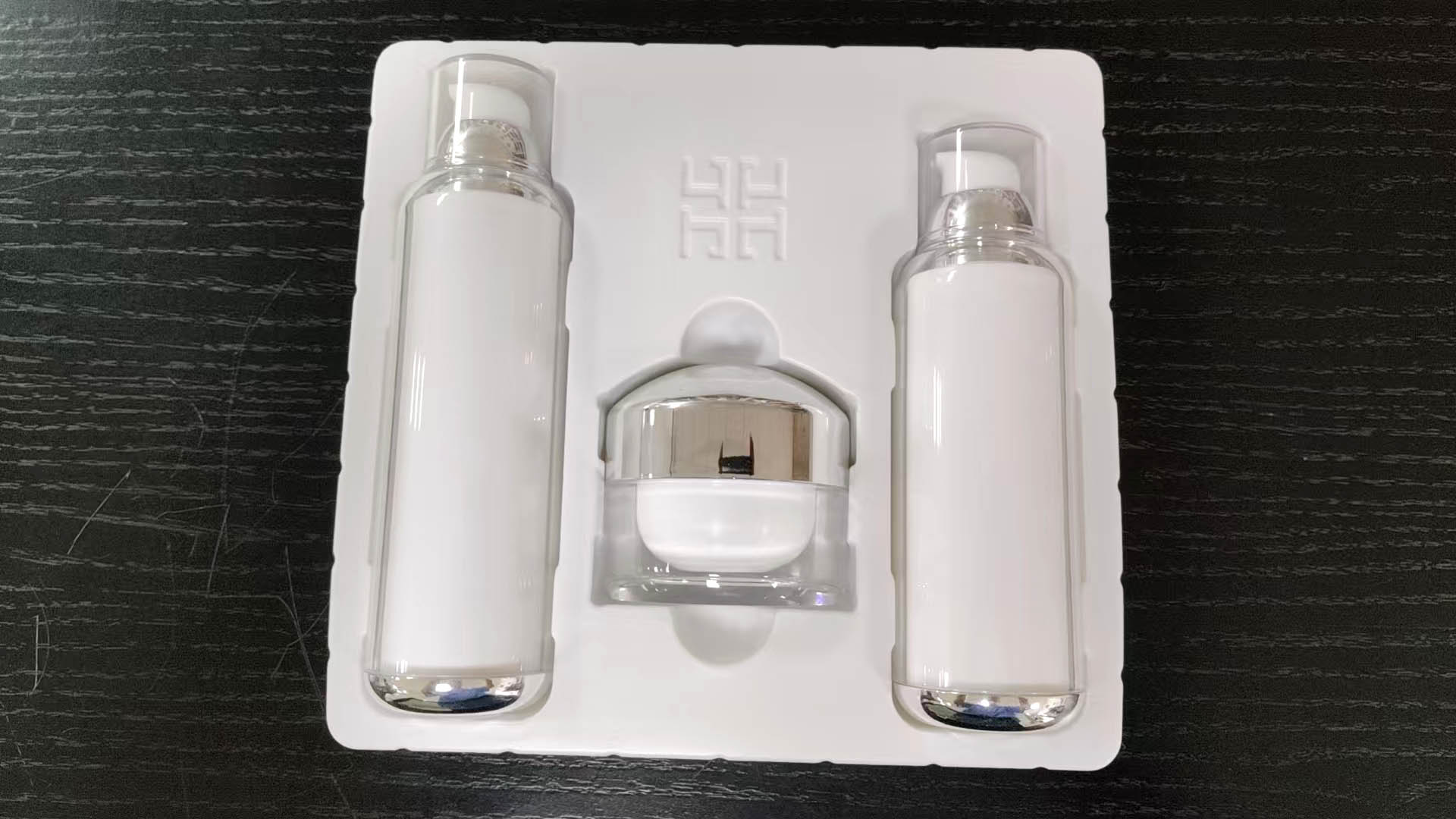 化妆品吸塑内托